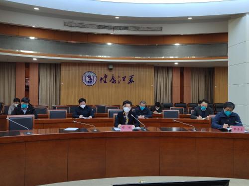 病毒爆发，全球公共卫生挑战与人类应对策略
